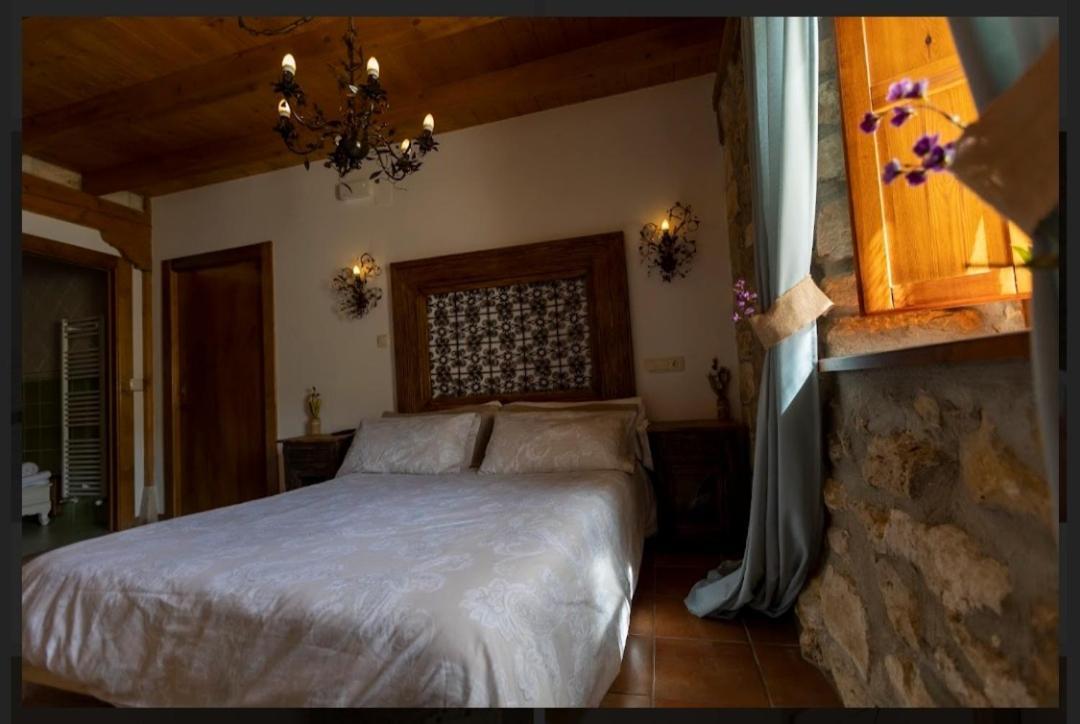 Hotel Rural En Las Cascadas De Tobera Exteriér fotografie